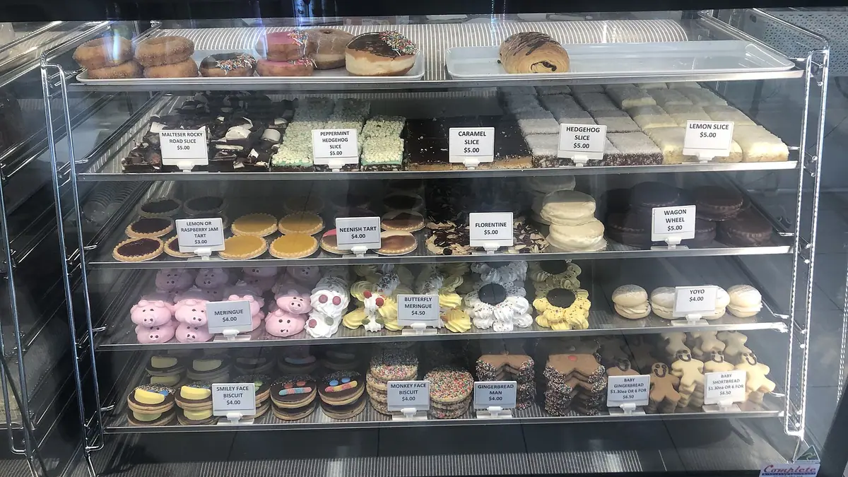 Ailyn's Bakery – bakery in Coppice, Oldham